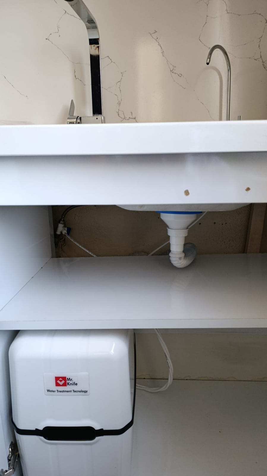 Temiz Su Arıtma teknik servis ekibi iş başında